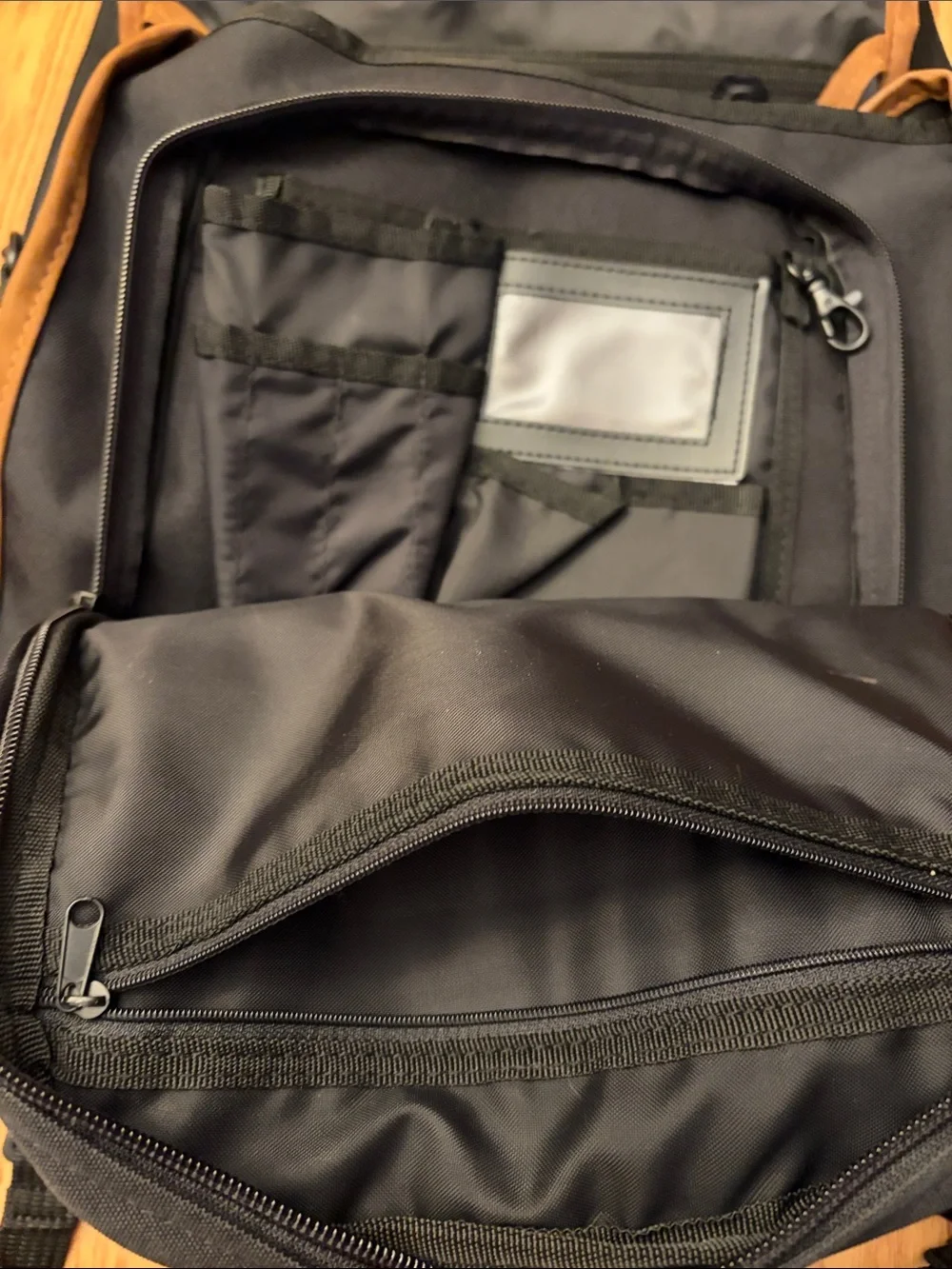 Kensington Messenger Bag Backpack 18x16x5 Black Brown Laptop Compartment